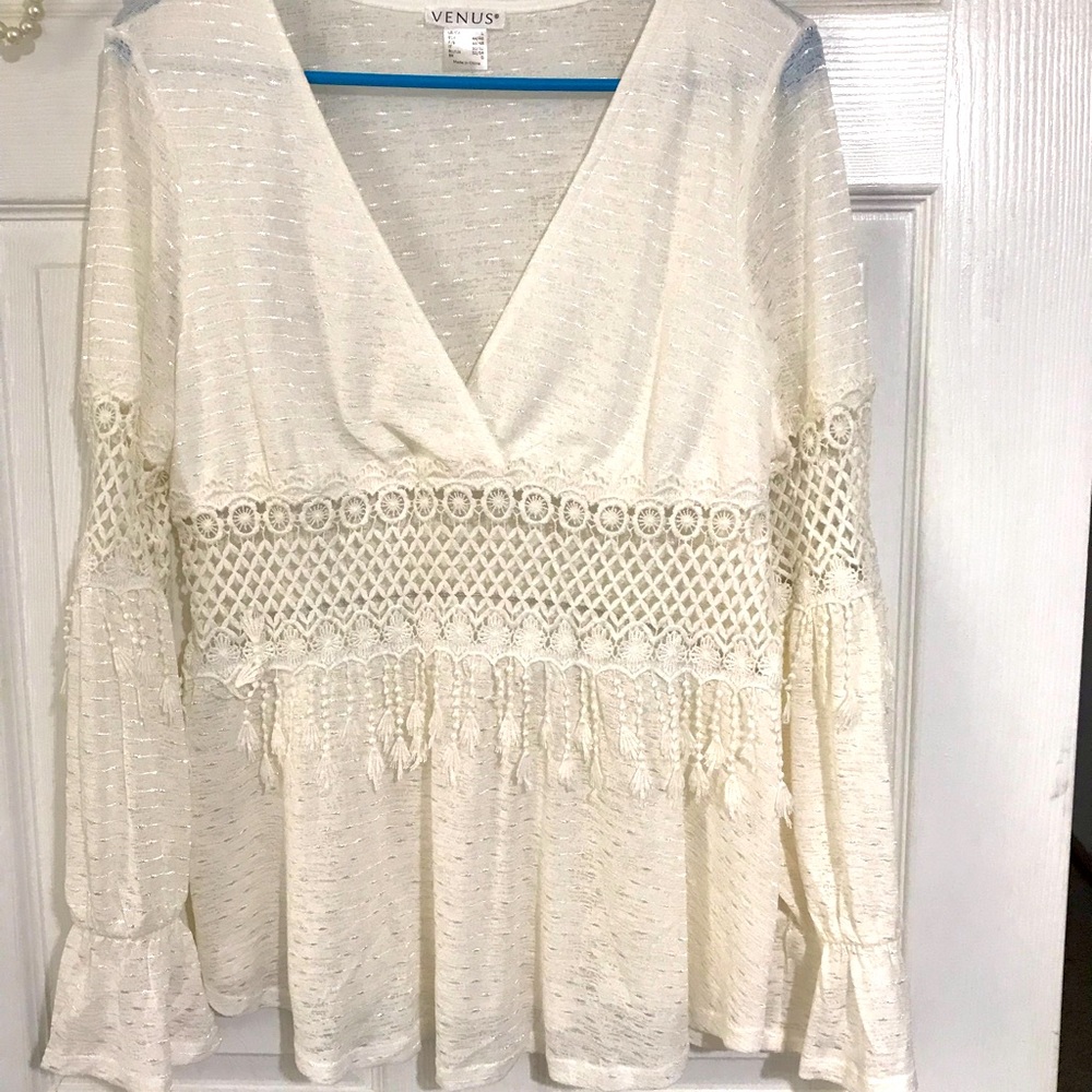 Beautiful long sleeve blouse #boho #venus